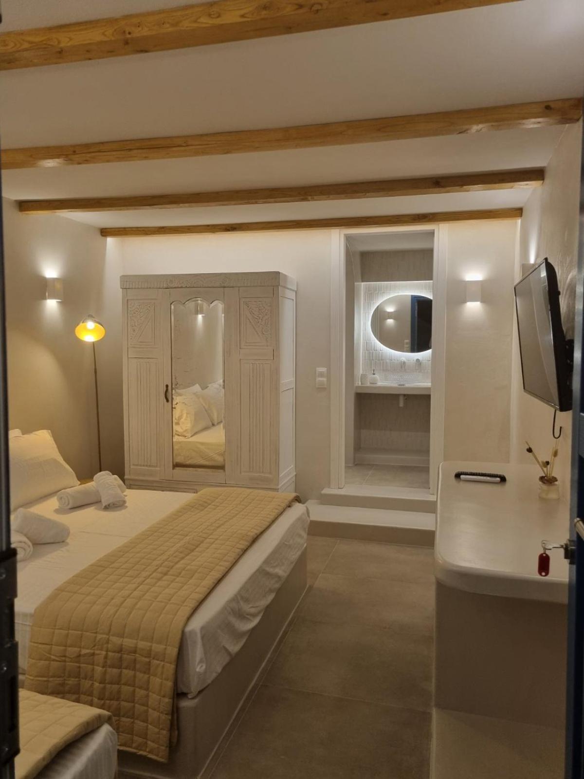 Golden Star Hotell Ios Exteriör bild